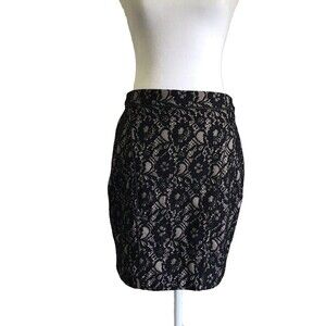 Express Women’s Skirt Black Size 4 Skirt Lined Black Lace Overlay